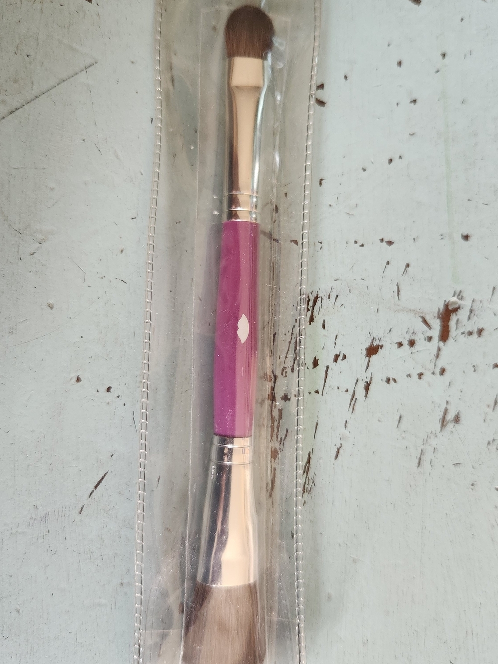 Laura Geller Double-Ended Face Cheek/ Shadow Brush - Picture 2 of 2